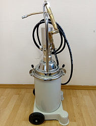 TS50500 Нагнетатель смазки с пневмоприводом 13кг.